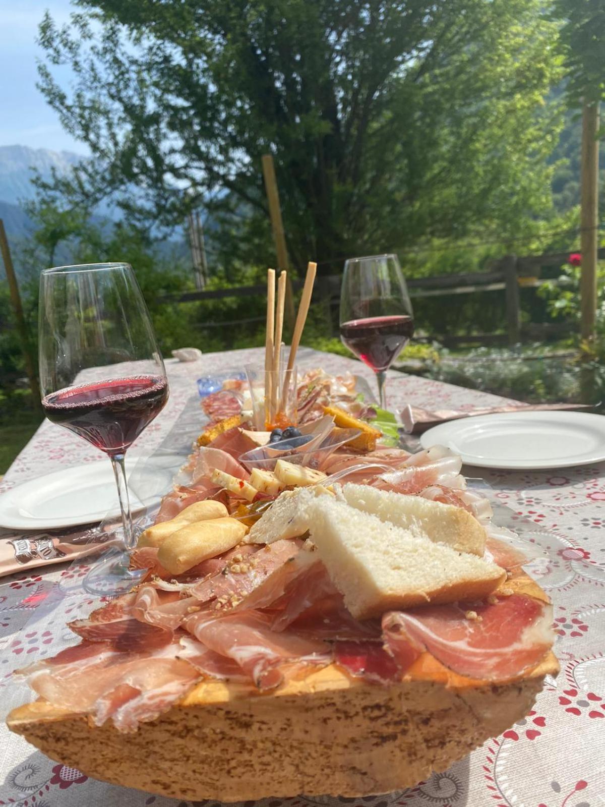 Agriturismo Pian Dei Tass Barcis Eksteriør billede